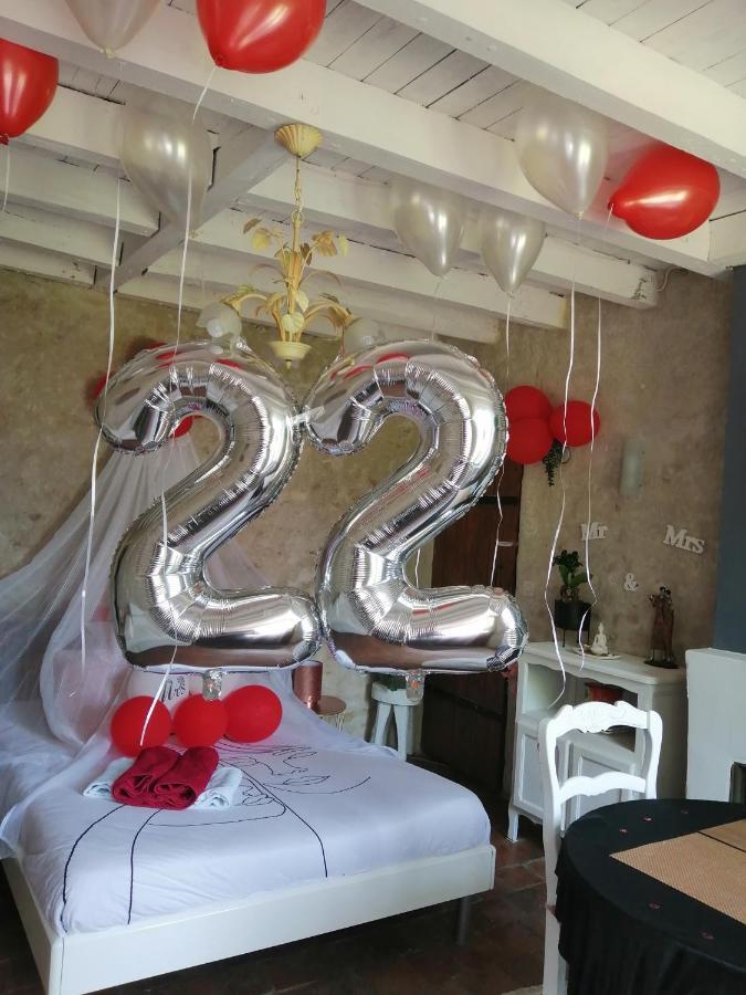 Bed and Breakfast Jacuzzi Massage Sur Rdv,Duo,Reiki,Californien, Reflexologie Plantaire, Et Bouteille Mousseux Offerte Ferolles Exterior foto